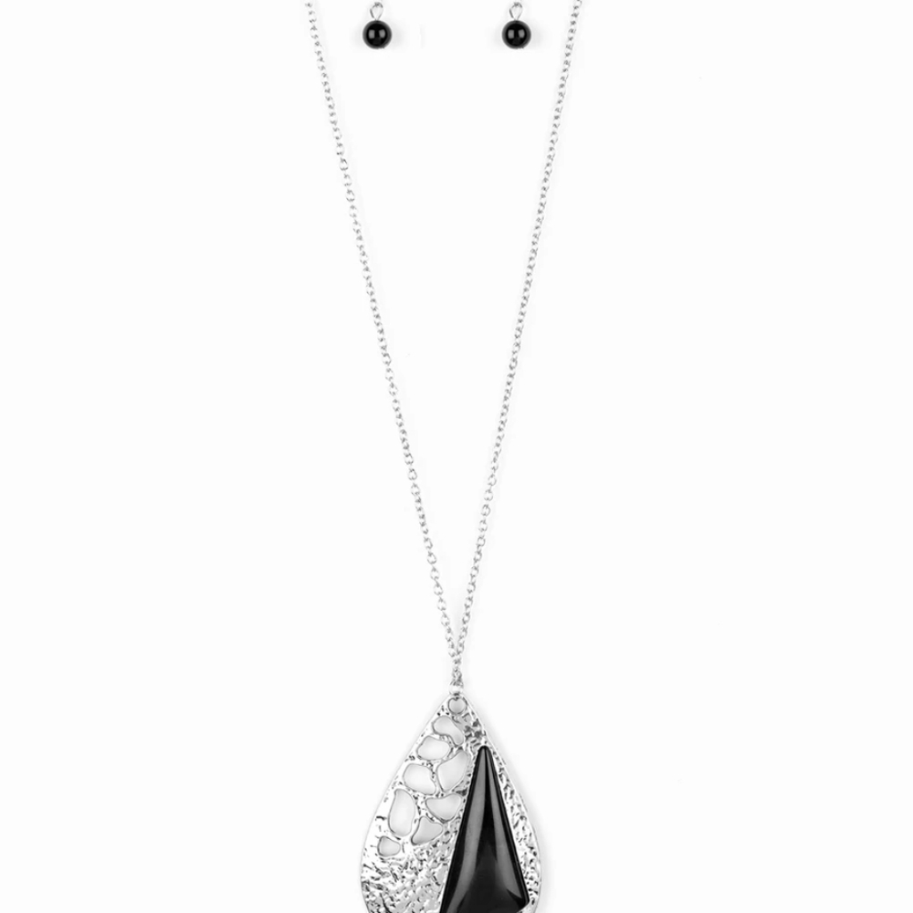 NECKLACE AND EARRING SET